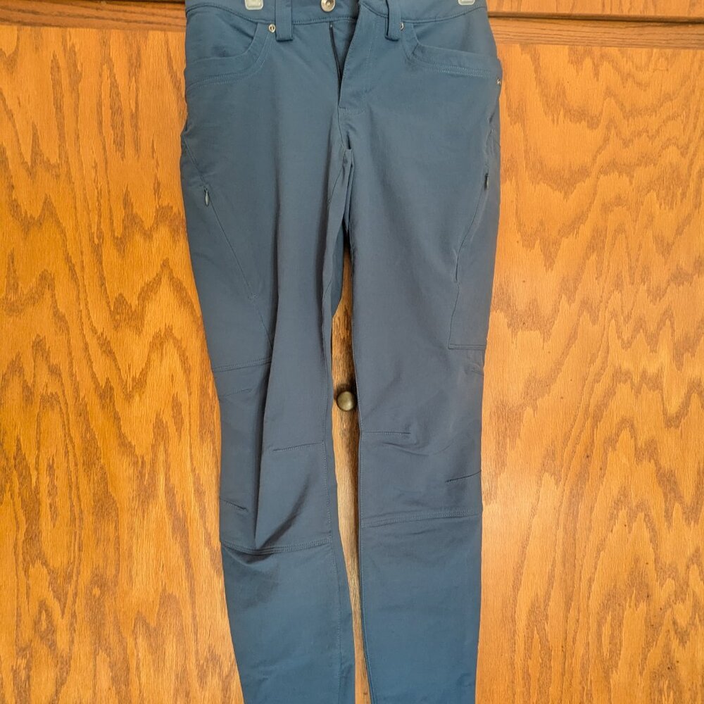 Duluth Trading Women's Flexpedition Slim Leg Pants